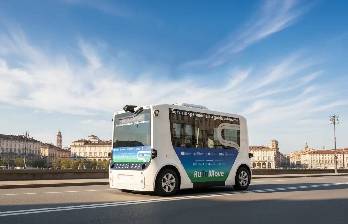 Uno dei veicoli realizzati e utilizzati per il progetto AutoMove nella città di Torino.