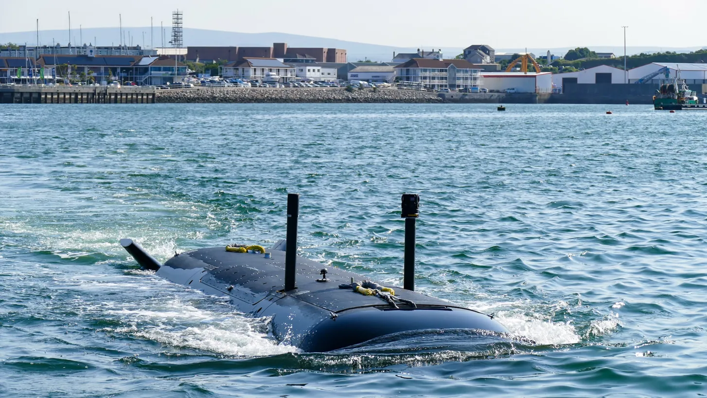 La Royal Navy ha collaborato con Infleqtion per testare un orologio quantistico sul sottomarino senza equipaggio XV Excalibur. Per gentile concessione della Royal Navy.