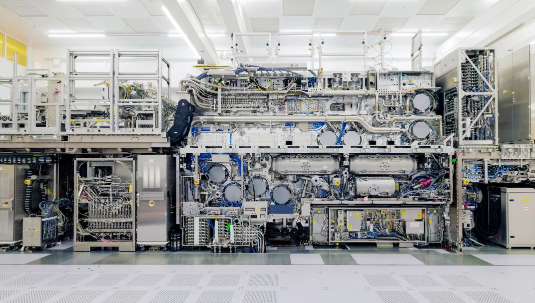 PER GENTILE CONCESSIONE DI ASML